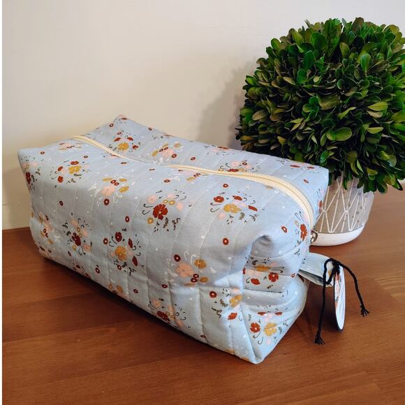 NEW Personalized / Quilted/ Handmade BOXY BAG! Cornflowers - Picture 8 of 13